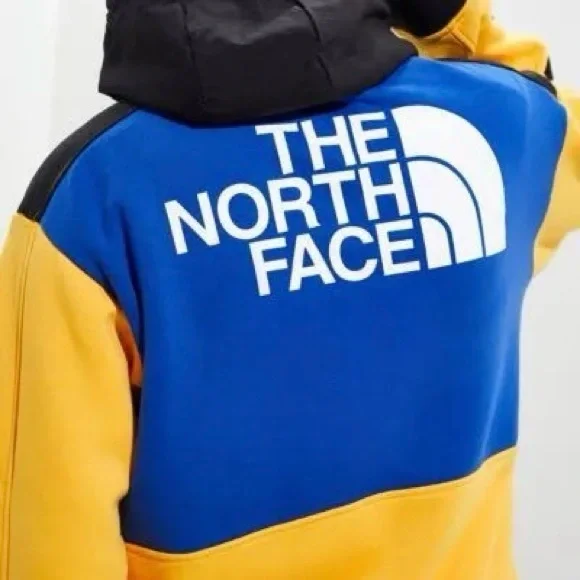 The North Face Colorblock Half Zip Sweatshirt - Picture 2 of 9